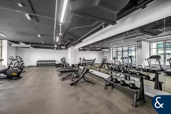 WIFI Included | Canal Views | Prime Location